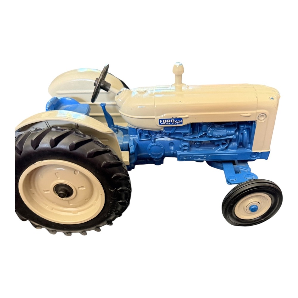 Ertl Ford 5000 Diesel Tractor 1/16 Scale Toy Blue Cream Diecast VTG Farm Good - Picture 12 of 13
